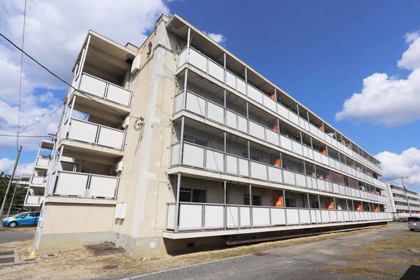 ビレッジハウス駅家2号棟の建物外観