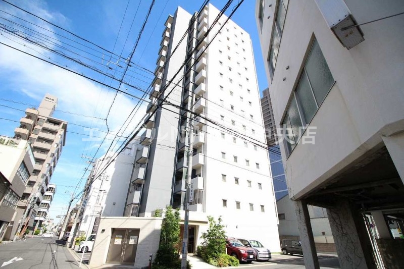 岡山市北区野田屋町のマンションの建物外観