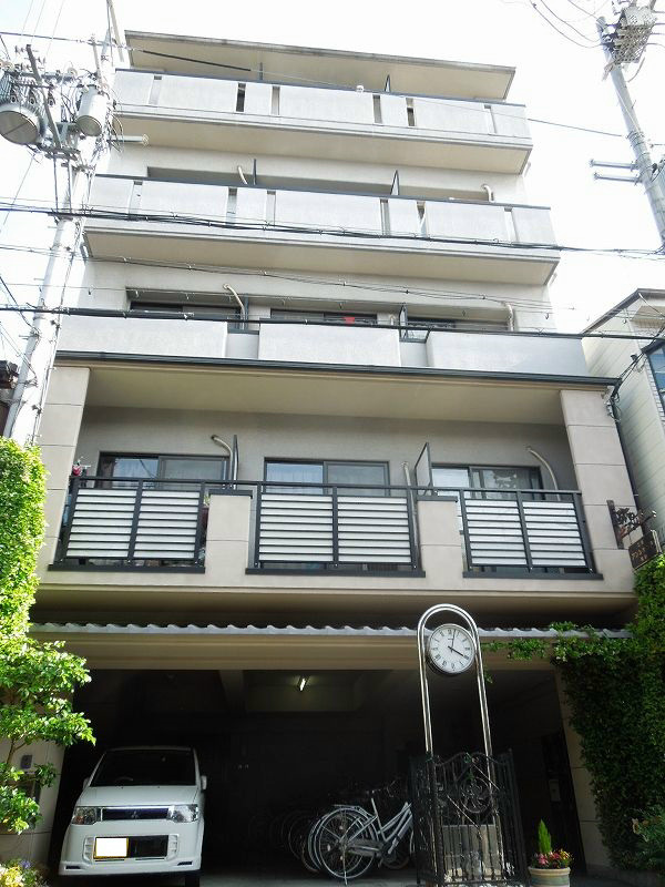 京都市中京区東玉屋町のマンションの建物外観