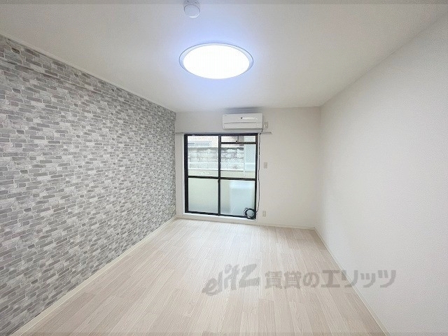 居室・リビング　居室