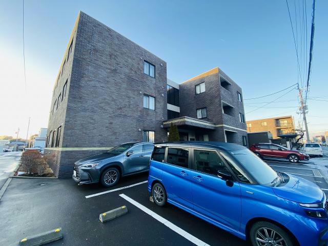 【函館市松陰町のマンションの駐車場】