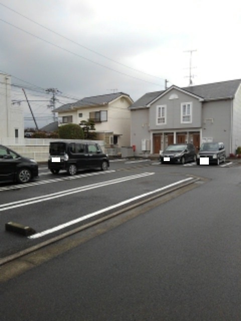 【[家電付き] ラフレシールIIの駐車場】