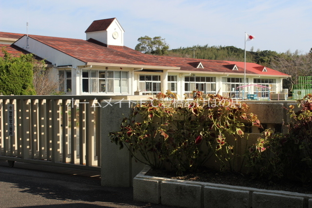 【コーポ安楽の幼稚園・保育園】