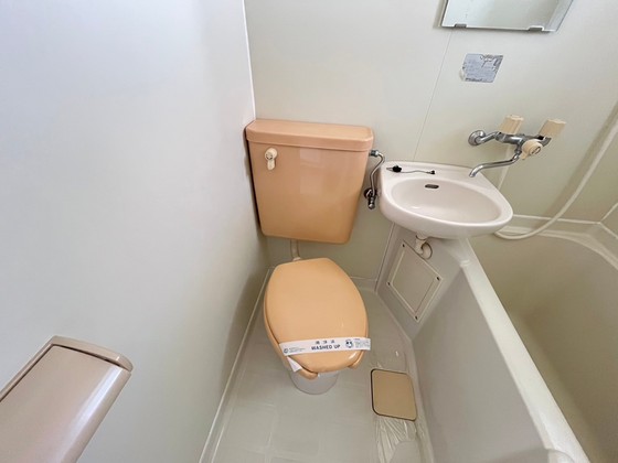 トイレ　※別部屋の写真です