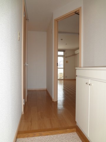 玄関　収納もある玄関です