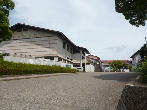 中学校　袖ケ浦市立蔵波中学校（中学校）まで631m