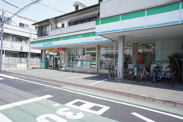 コンビニ　ファミリーマート 海田東四丁目店（コンビニ）まで145m