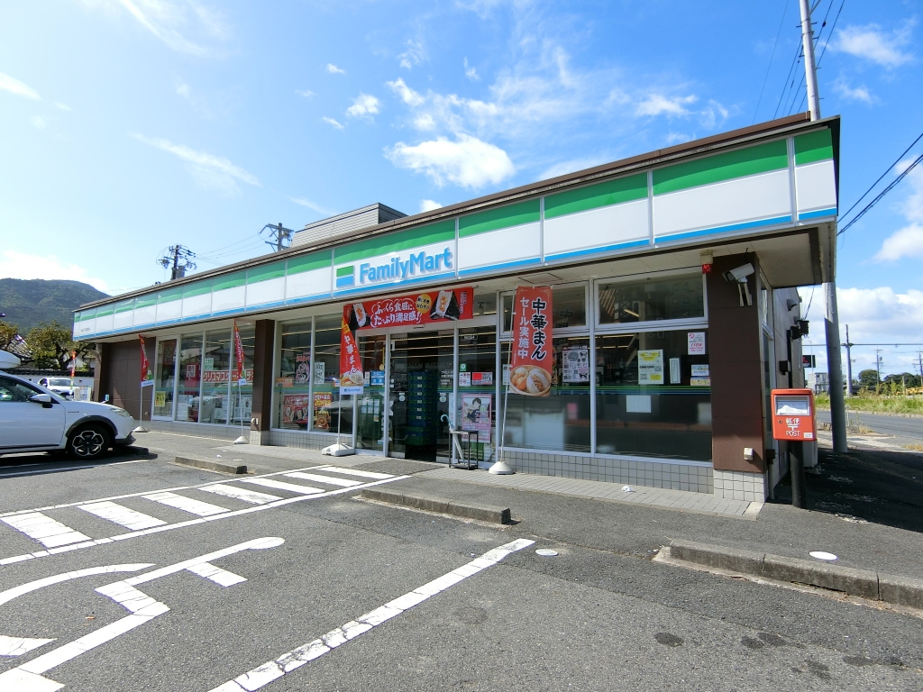 コンビニ　ファミリーマート 中津川手賀野店（コンビニ）まで765m