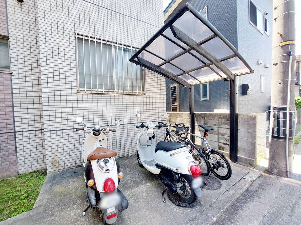 駐車場　駐輪場