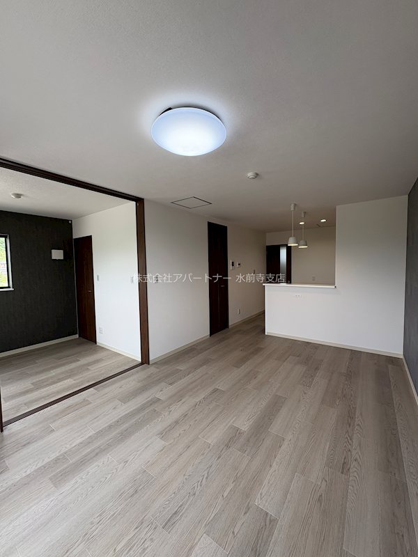 居室・リビング　14帖のリビング！ペンダントライトがかわいい！