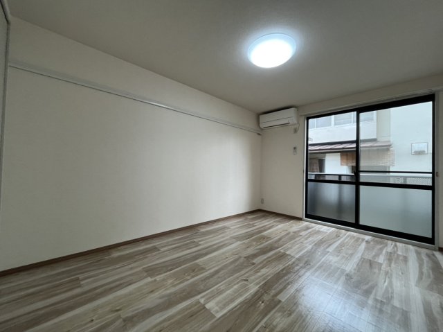 居室・リビング　ゆったり過ごせる居間です