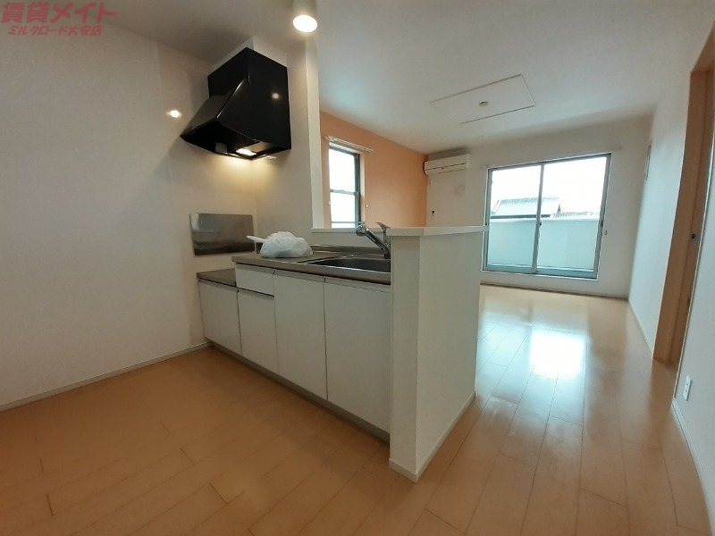 キッチン　同物件別室写真