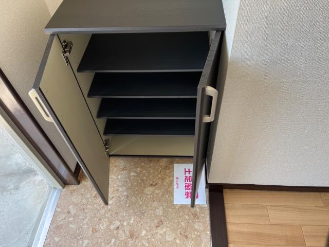 玄関　下駄箱