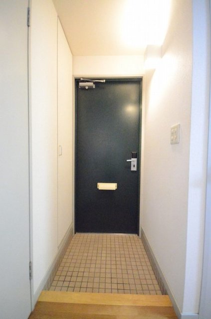 玄関　※同建物・別号室の写真です