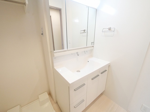 洗面設備　脱衣スペースもあります