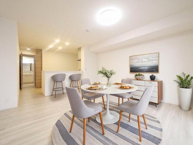 居室・リビング　CGで家具等を配置したもので家具等は含まれません