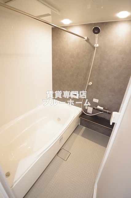 バス・シャワールーム　1坪サイズバス！