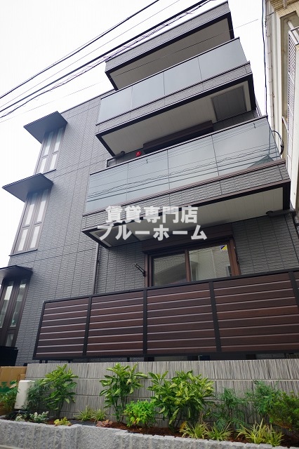 建物外観　しっくな色合いの外観です！