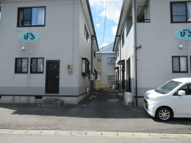 建物外観　右奥の棟になります