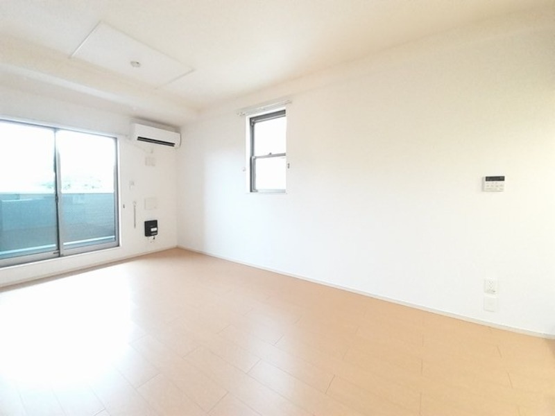 居室・リビング　図面と現状に相違がある場合には現状を優先