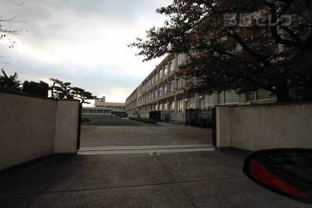 中学校　名古屋市立長良中学校（中学校）まで2000m