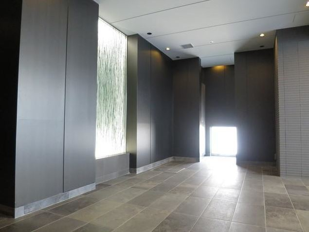 ロビー　エミネンス高輪台