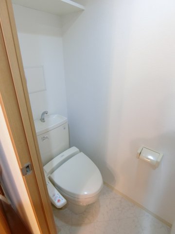 トイレ　同シリーズ物件のモデルルームになります※現況優先