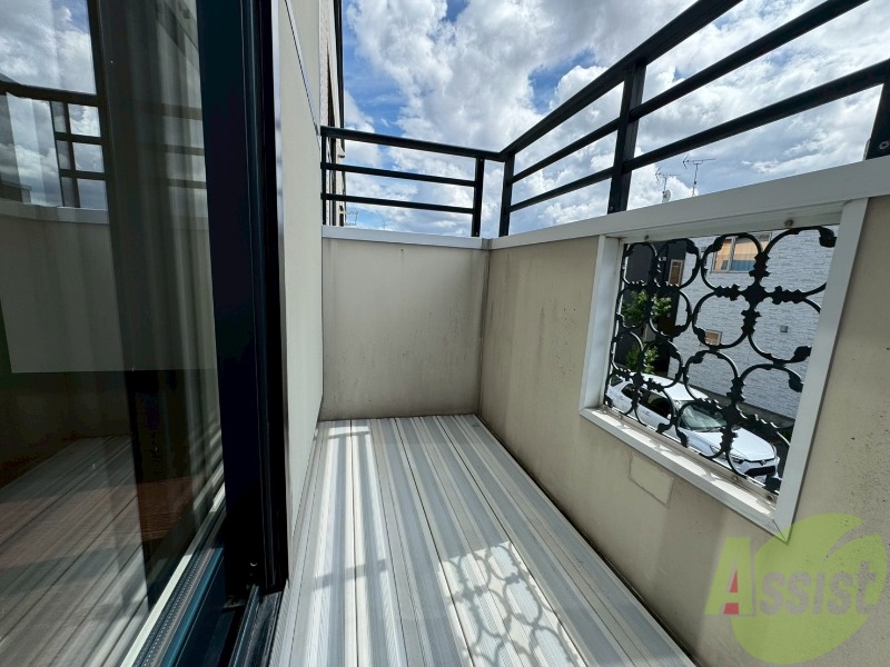 バルコニー　バルコニーが付いていますので一息ついてみてはいかがですか。