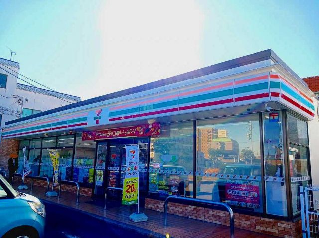 コンビニ　セブンイレブン富士市永田町店（コンビニ）まで300m
