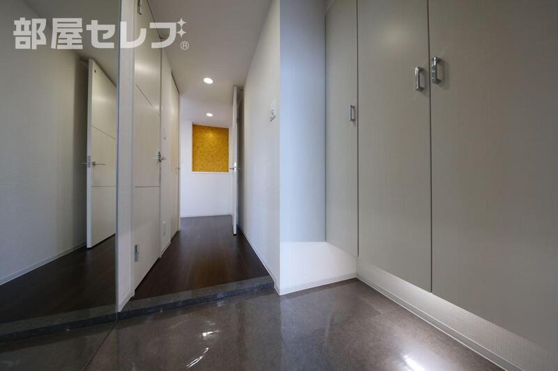 玄関　１３０１号室写真