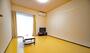 居室・リビング　同物件、別号室のものです。
