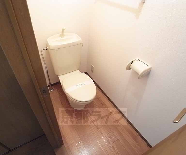 トイレ　シンプルなトイレです