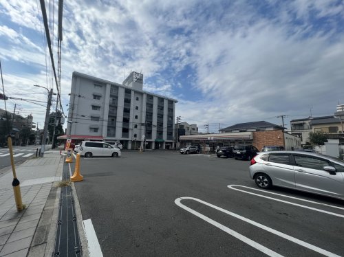 コンビニ　セブンイレブン 大阪今津中1丁目店（コンビニ）まで500m