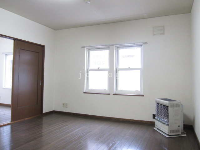 居室・リビング　居間