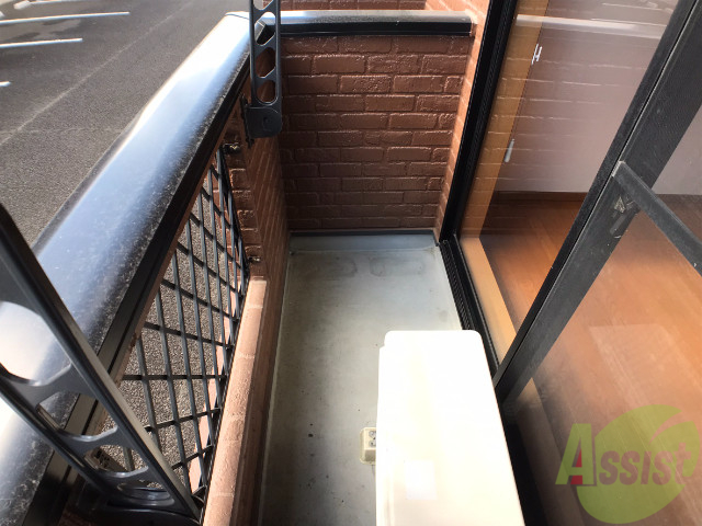 バルコニー　バルコニーがあるので洗濯物は外に干せそうですね～