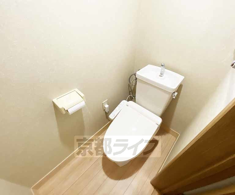 トイレ　シンプルなトイレです。