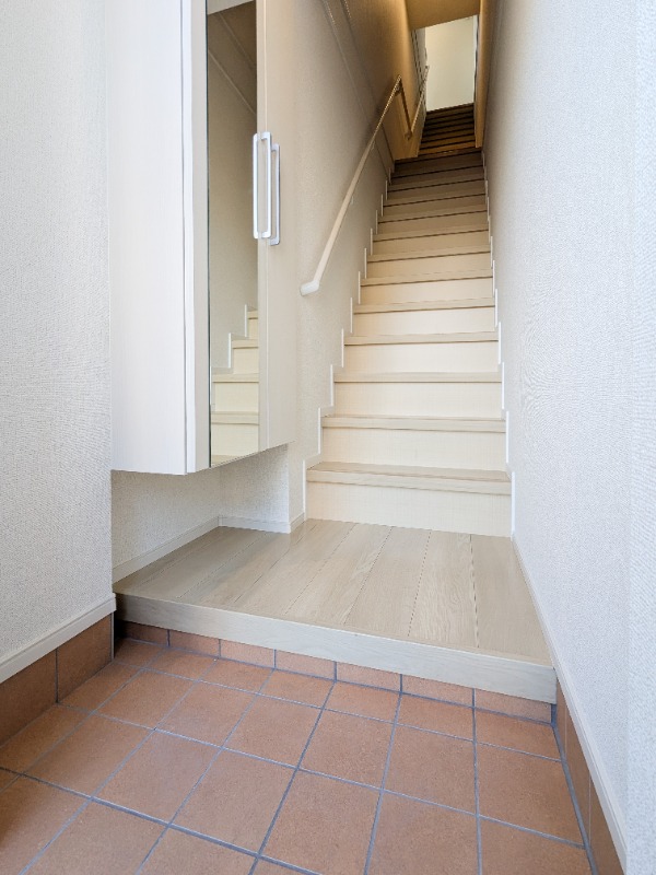 玄関　図面と現状に相違がある場合には現状を優先