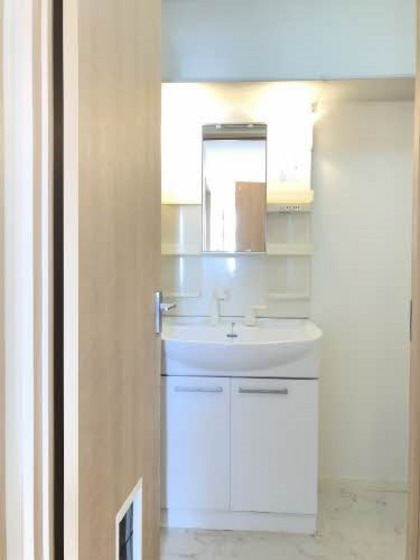 洗面設備　※他号室の写真です