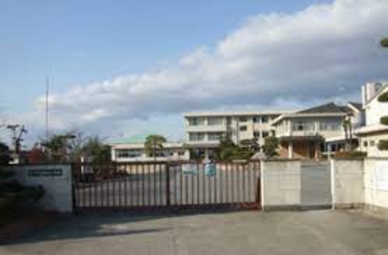 小学校　岡山市立開成小学校（小学校）まで648m