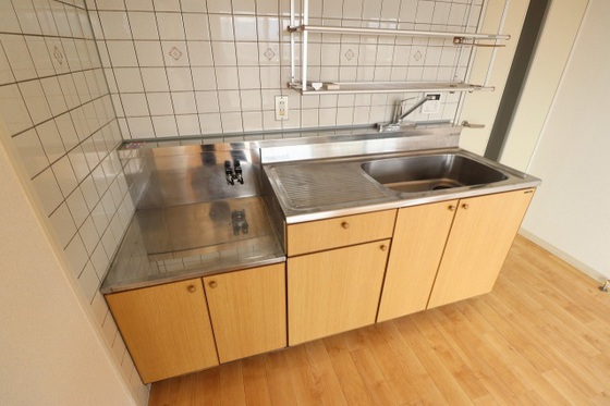 キッチン　※別号室の写真です