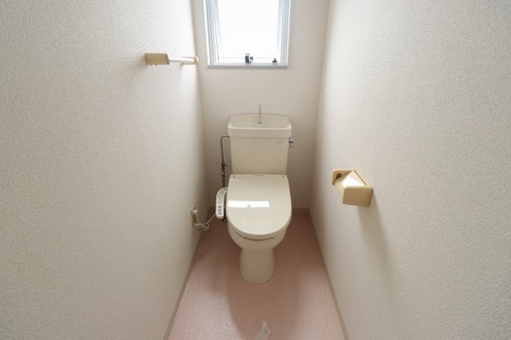 トイレ　※別号室の写真です