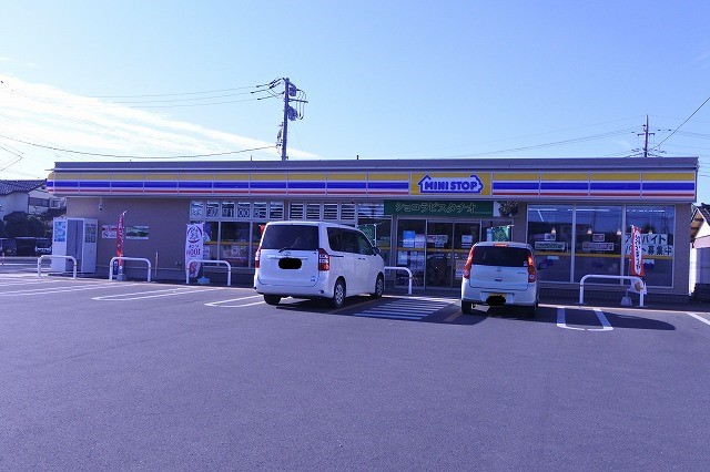コンビニ　ミニストップ（コンビニ）まで862m