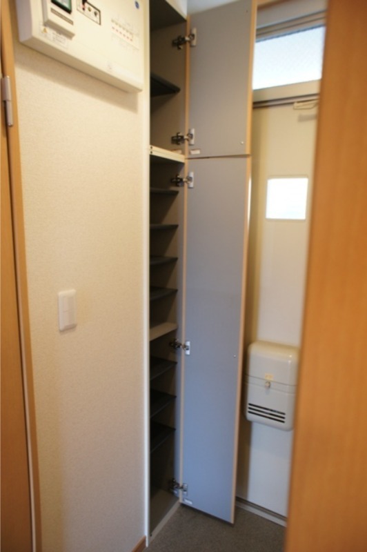 玄関　図面と現状に相違がある場合には現状を優先