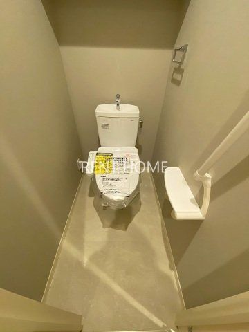 トイレ　ウォシュレット付き