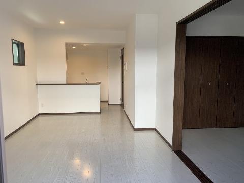 居室・リビング　室内