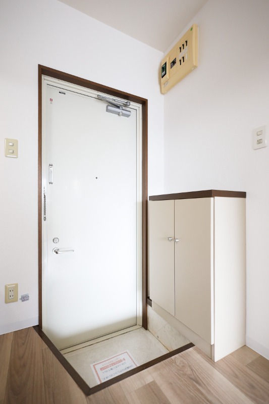 玄関　図面と現状に相違がある場合には現状を優先