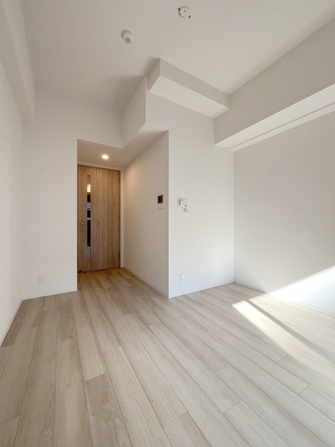 居室・リビング　ホワイトベースで明るい内装♪