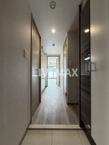 玄関　※別部屋のお写真になります