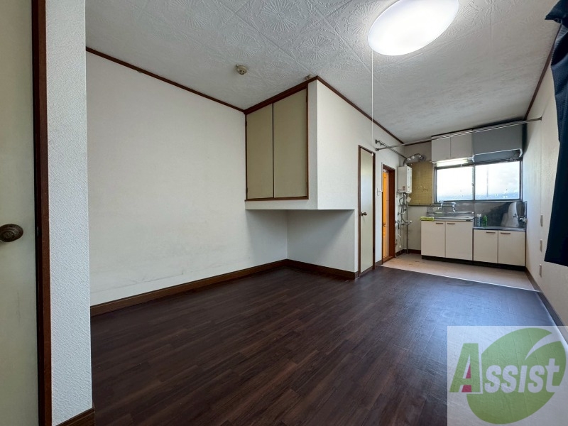 居室・リビング　広くてキレイなお部屋が広がっていて、充実した生活が送れそう。