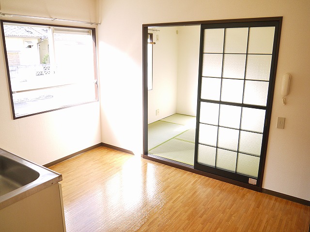 居室・リビング　ゆったり過ごせる居間です